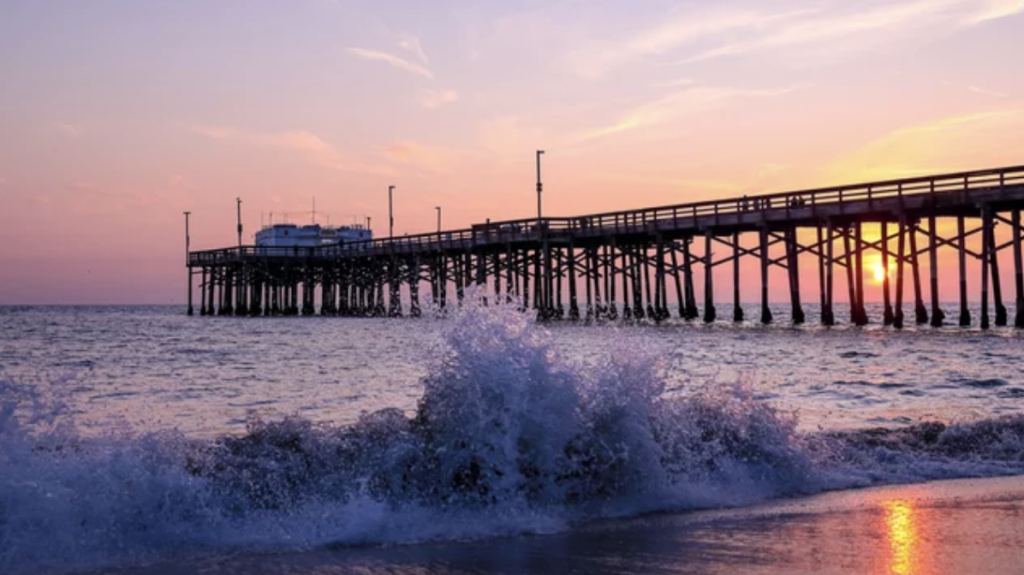 Picture of Newport Beach Pier at sunset